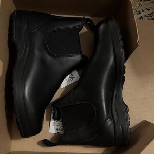 Blundstone ALL-TERRAIN THERMAL #2241 ( new in box)